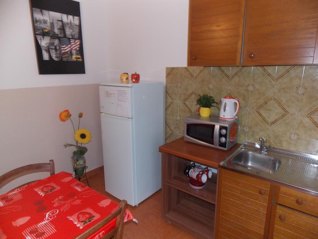 Apartmani Adriatic Ana Novalja Exterior foto